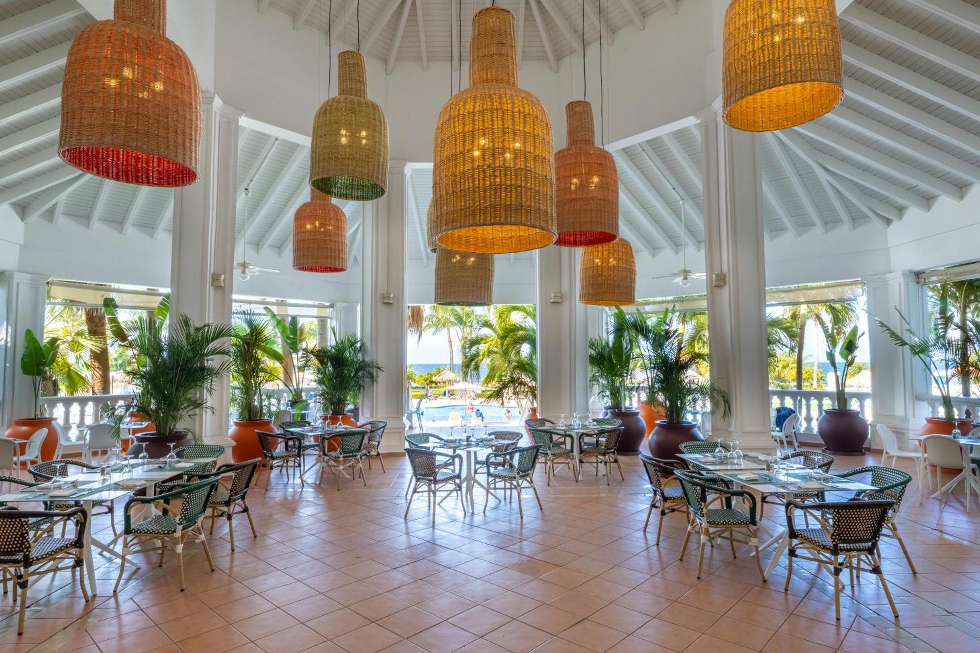 Bahia Principe Grand Jamaica (Adults Only) Hotel Runaway Bay Eksteriør billede Restaurant at the Hotel